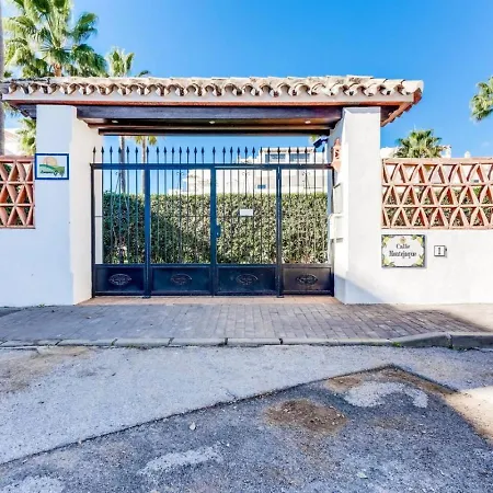 Apartment Beautiful Casita Near Lunymar Golf Course With Stunning Views *