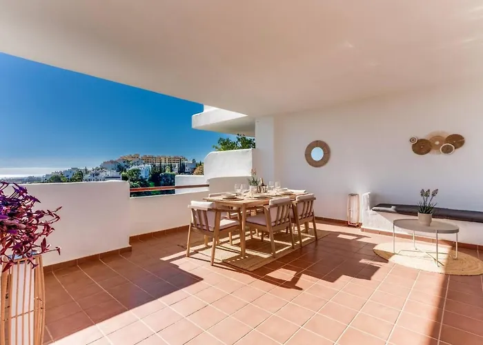 Lejlighed Beautiful Casita Near Lunymar Golf Course With Stunning Views Estepona