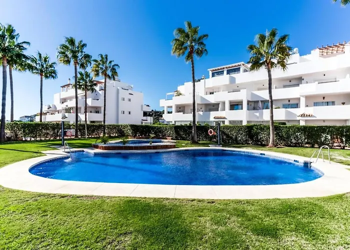 Lejlighed Beautiful Casita Near Lunymar Golf Course With Stunning Views Estepona
