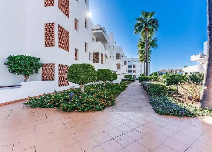 Beautiful Casita Near Lunymar Golf Course With Stunning Views Estepona